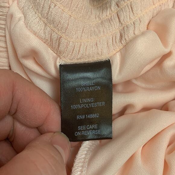 Torrid size 1 pink shorts rayon chiffon lined lightweight casual pull on peach - Picture 4 of 9